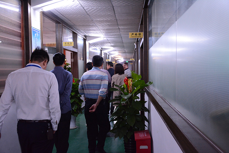 有关辅导参观菲律宾亚星公司各部门